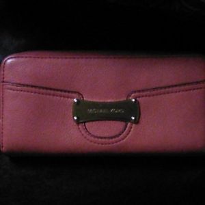 Great Trifold wallet peach pink pomegranate